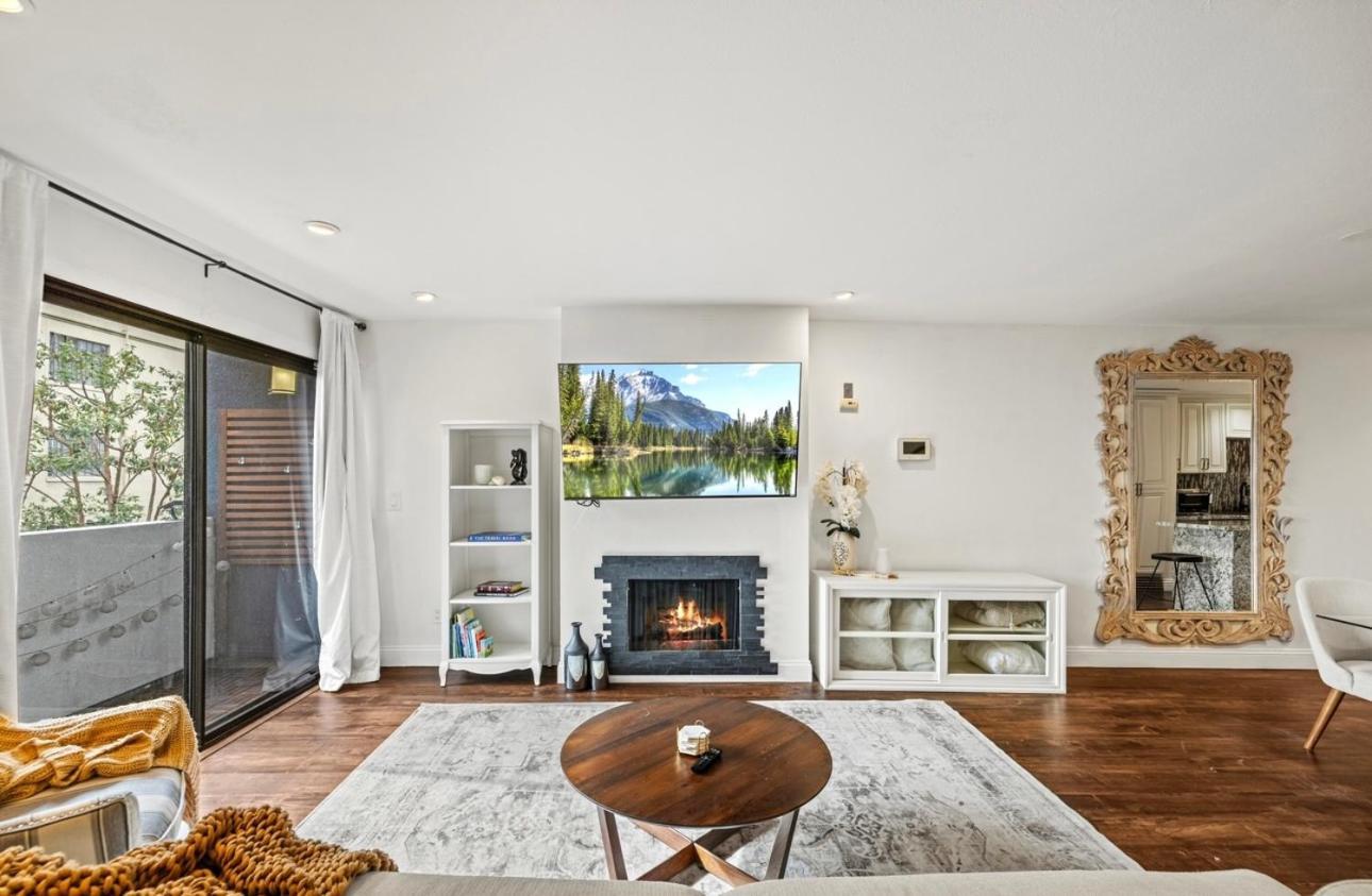 Elegant Hollywood Retreat - Spacious 2Br 2Ba Condo With Resort-Style Amenities Los Ángeles Exterior foto